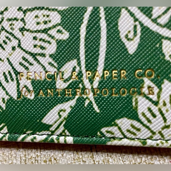 ✏️📝 Pencil & Paper Co Anthropologie  Passport Holder📝✏️#PENCIL - Picture 3 of 11